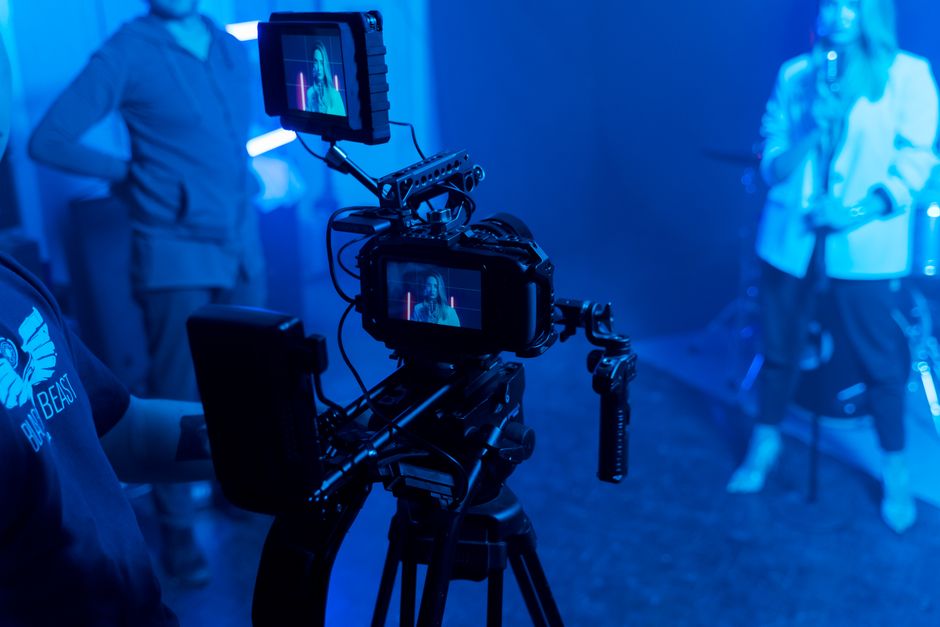 How Long Does It Take to Make a Music Video in Los Angeles?